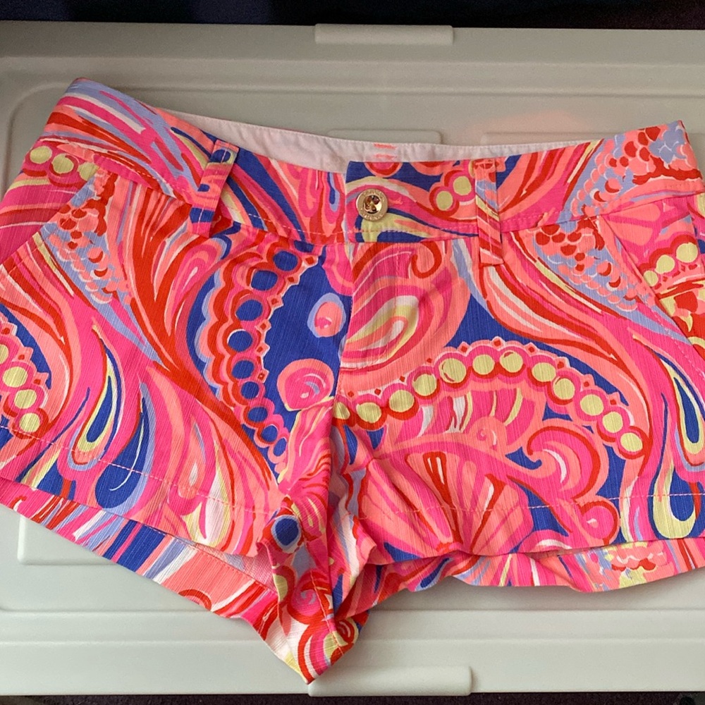 Lilly Pulitzer Walsh short “reef retreat” like new!